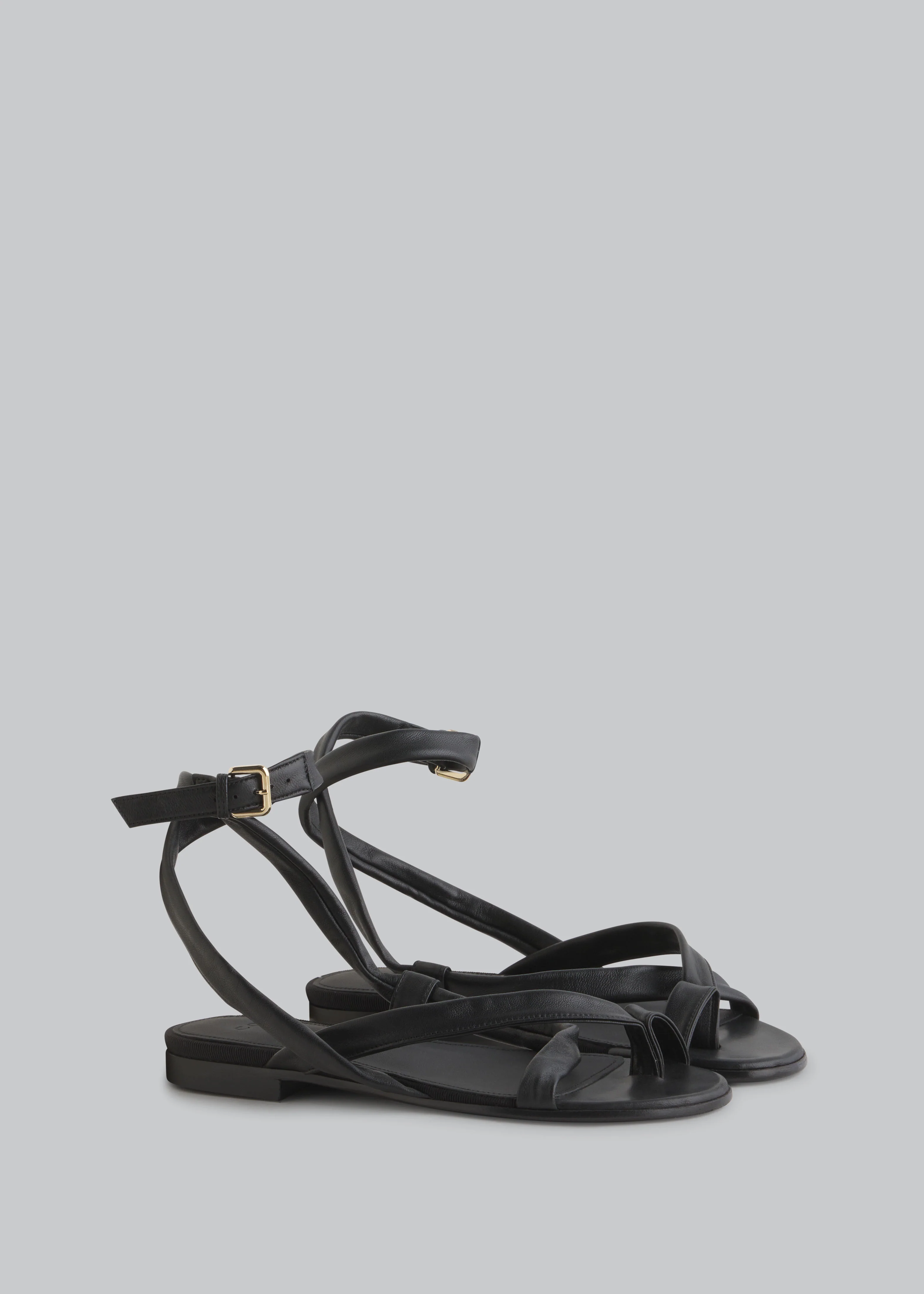 Stretch Leather Toe Strap Sandal in Black
