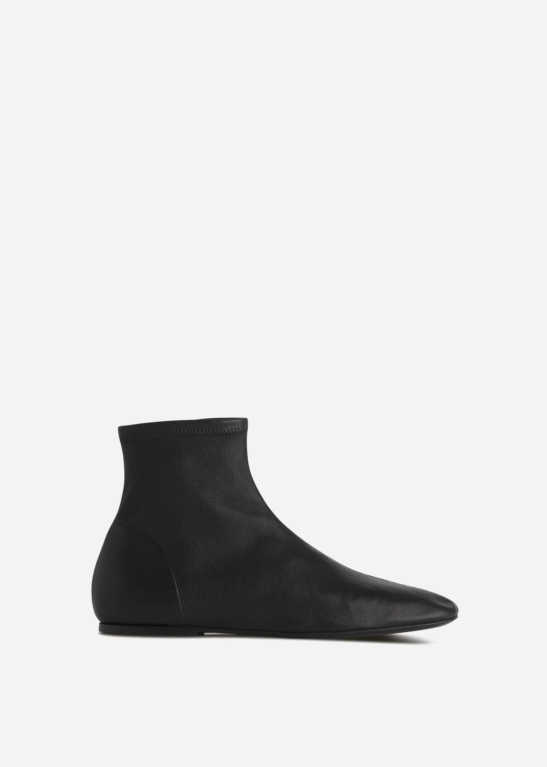 Round Toe Stretch Leather Bootie in Black